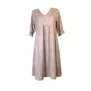 Pink Daisy Taupe Paisley Pleated Dress - Size Medium - NWT